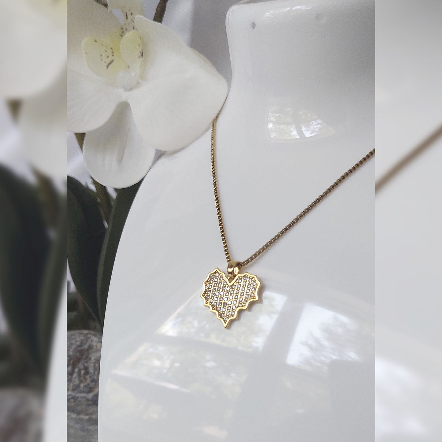 GRETA NECKLACE