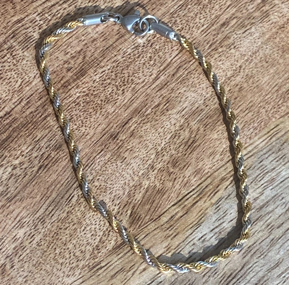SNAKE TWIST BRACELET