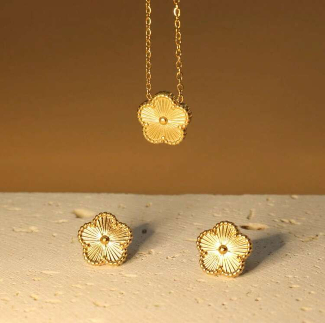 TREBOL EARRING
