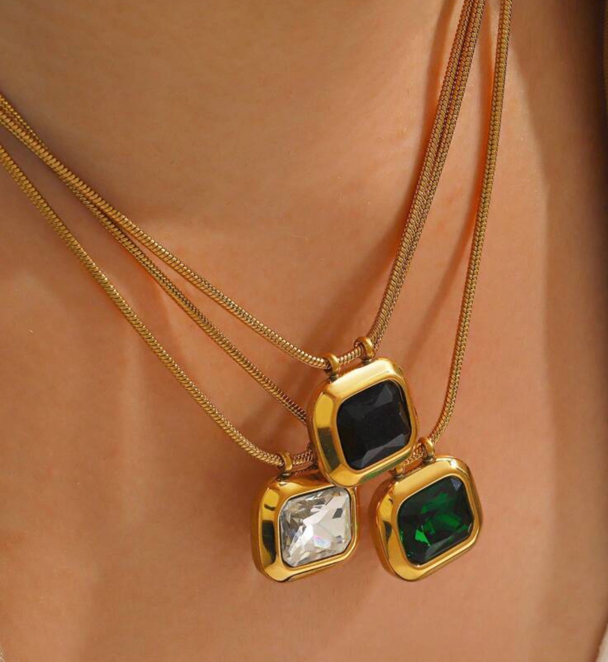 MALEK NECKLACE