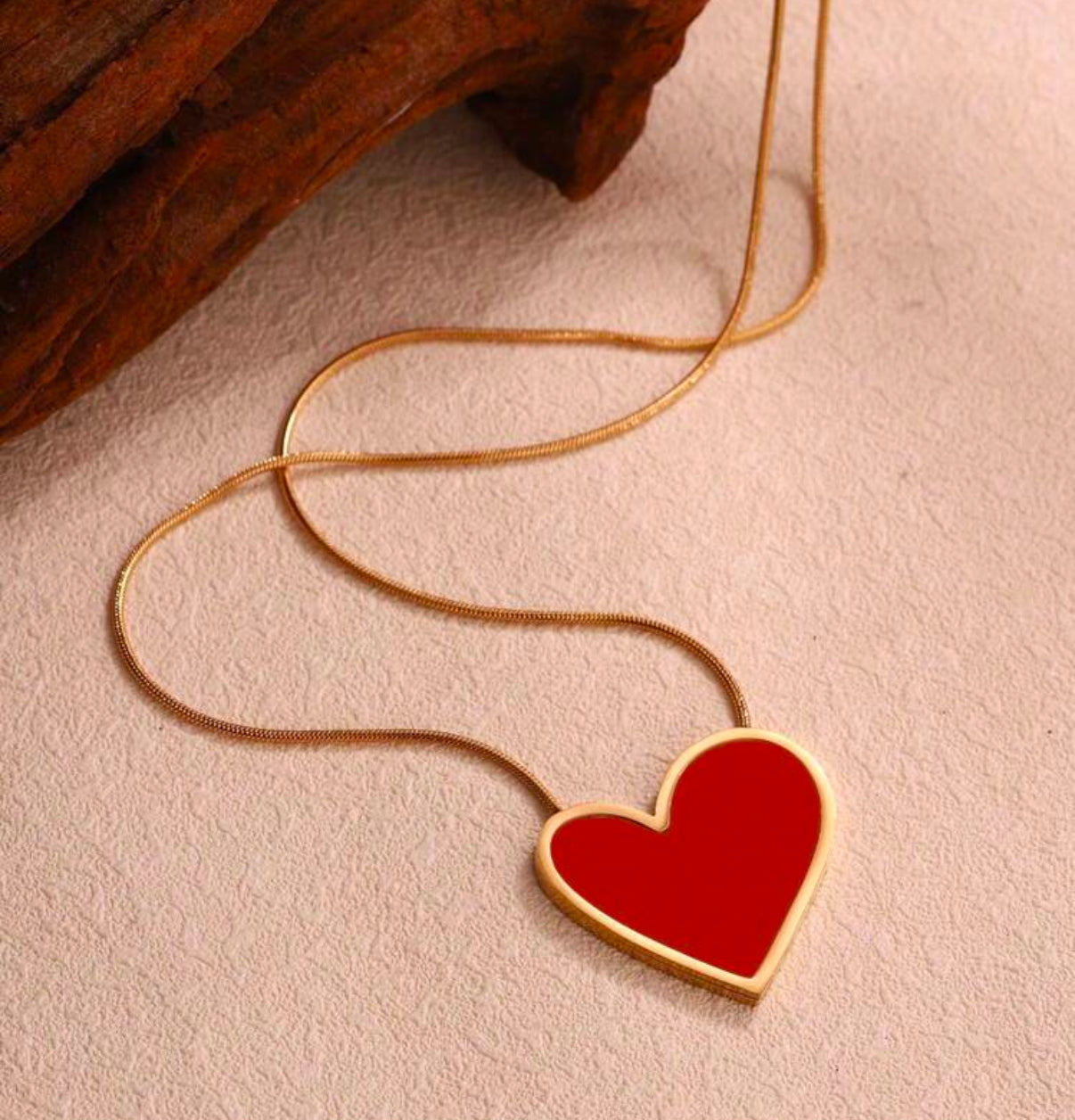 LISA NECKLACE