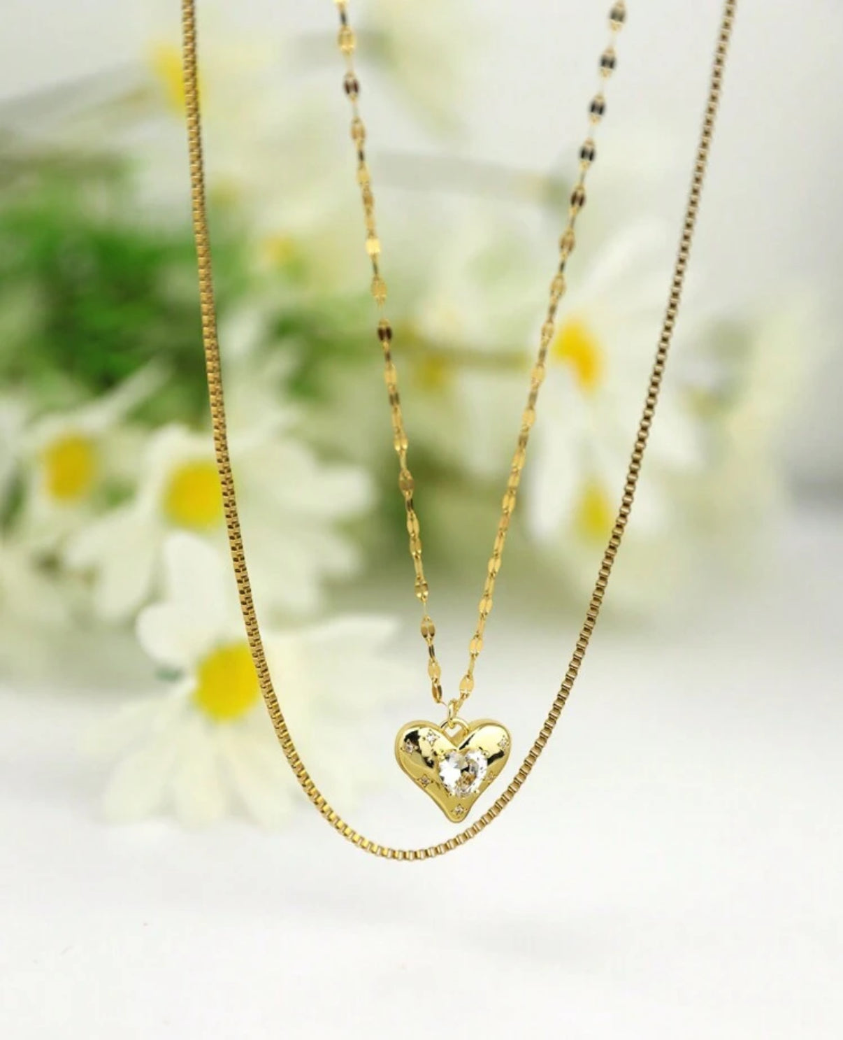 SHARKY NECKLACE