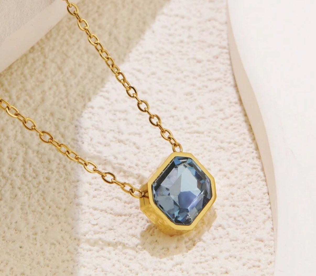 AZAHARA NECKLACE