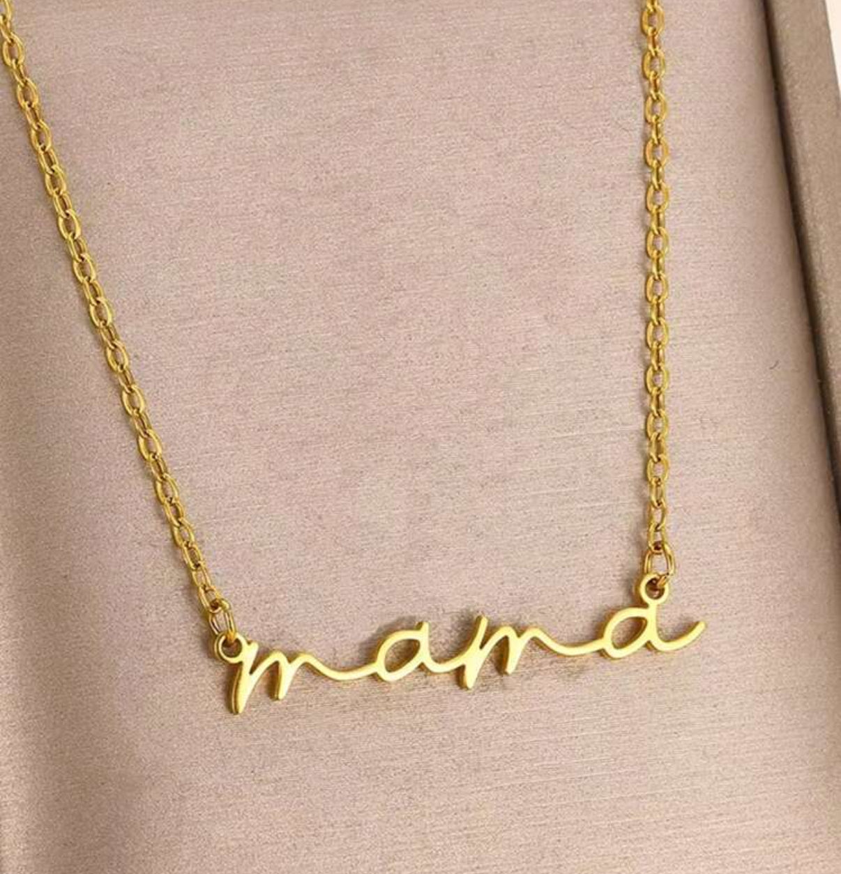 MAMA NECKLACE