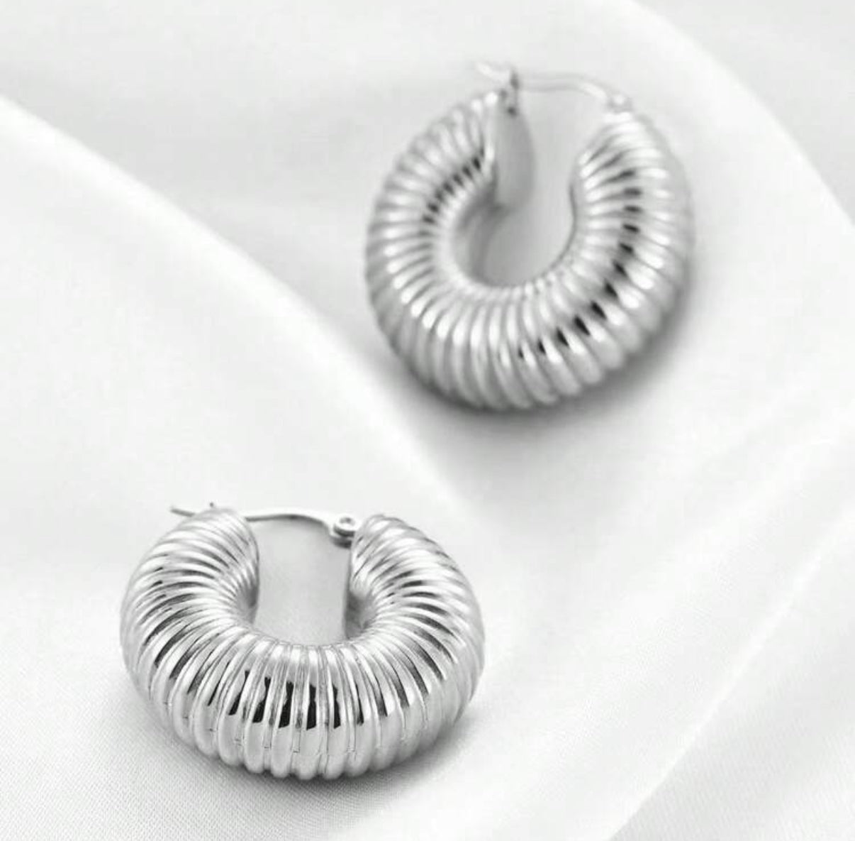CHUNKY EARRING