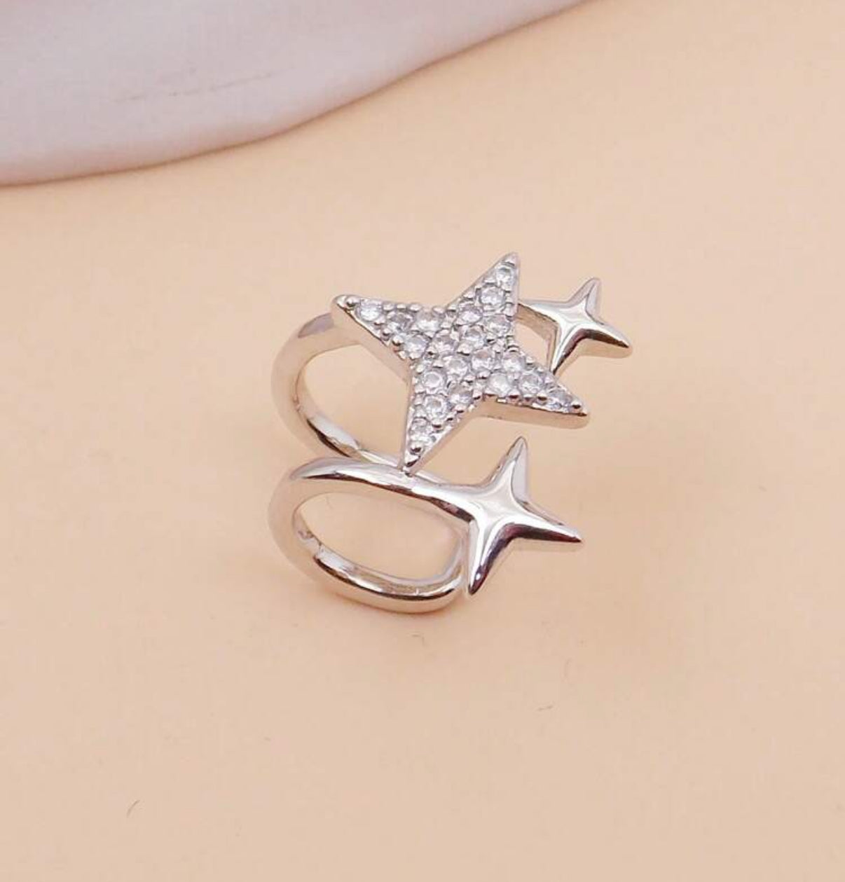 ROMI EAR CUFF