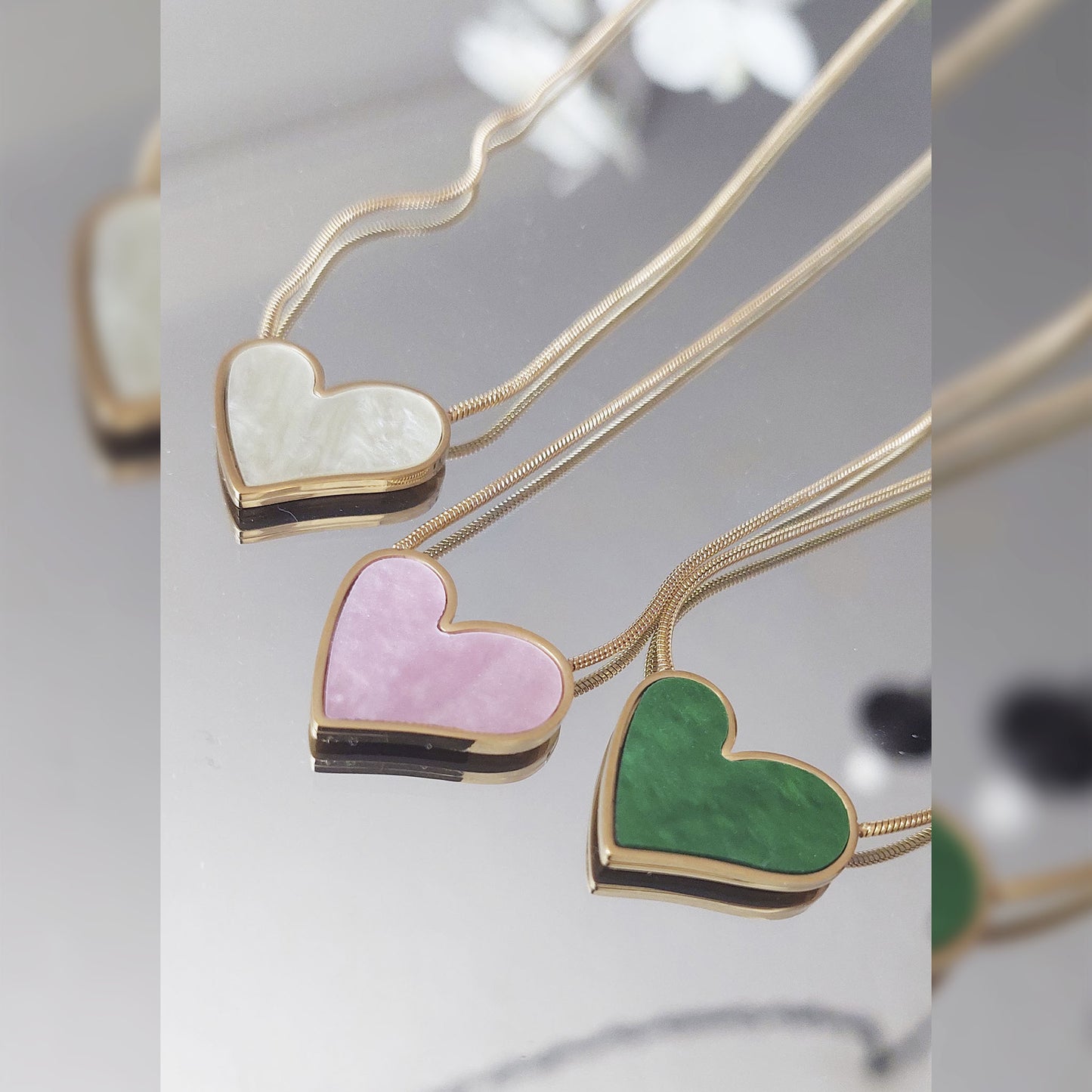 LISA NECKLACE