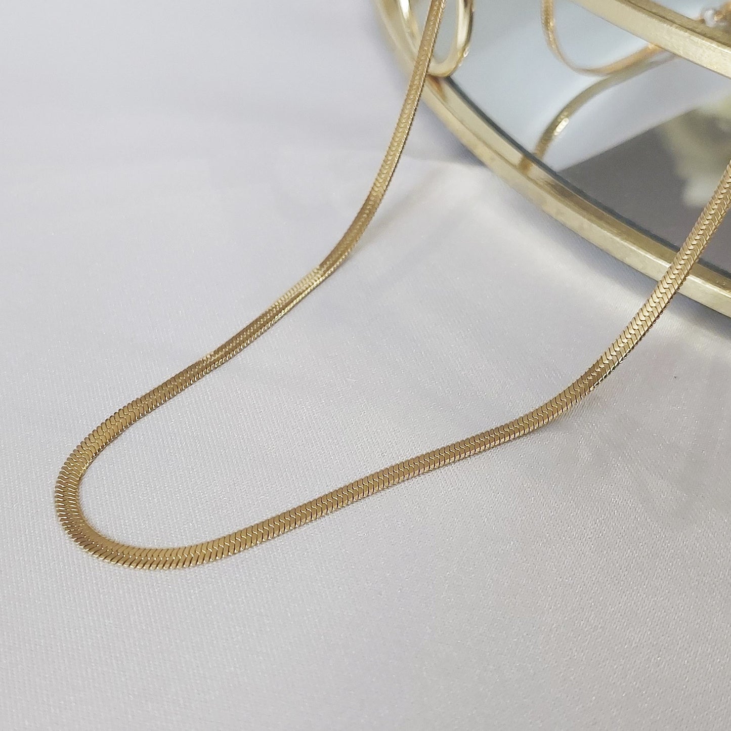 PILLY NECKLACE