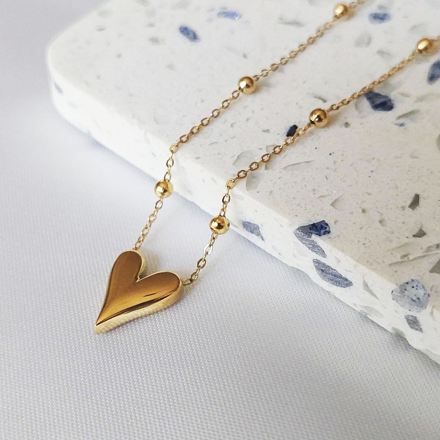 TRINA NECKLACE