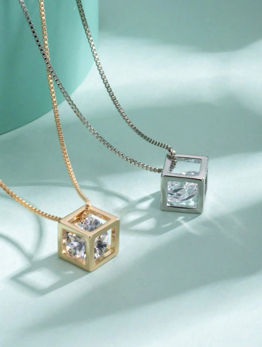 CUBO NECKLACE