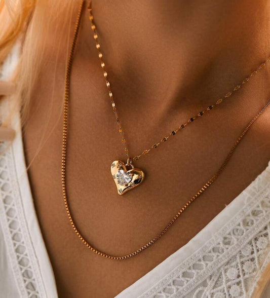 SHARKY NECKLACE