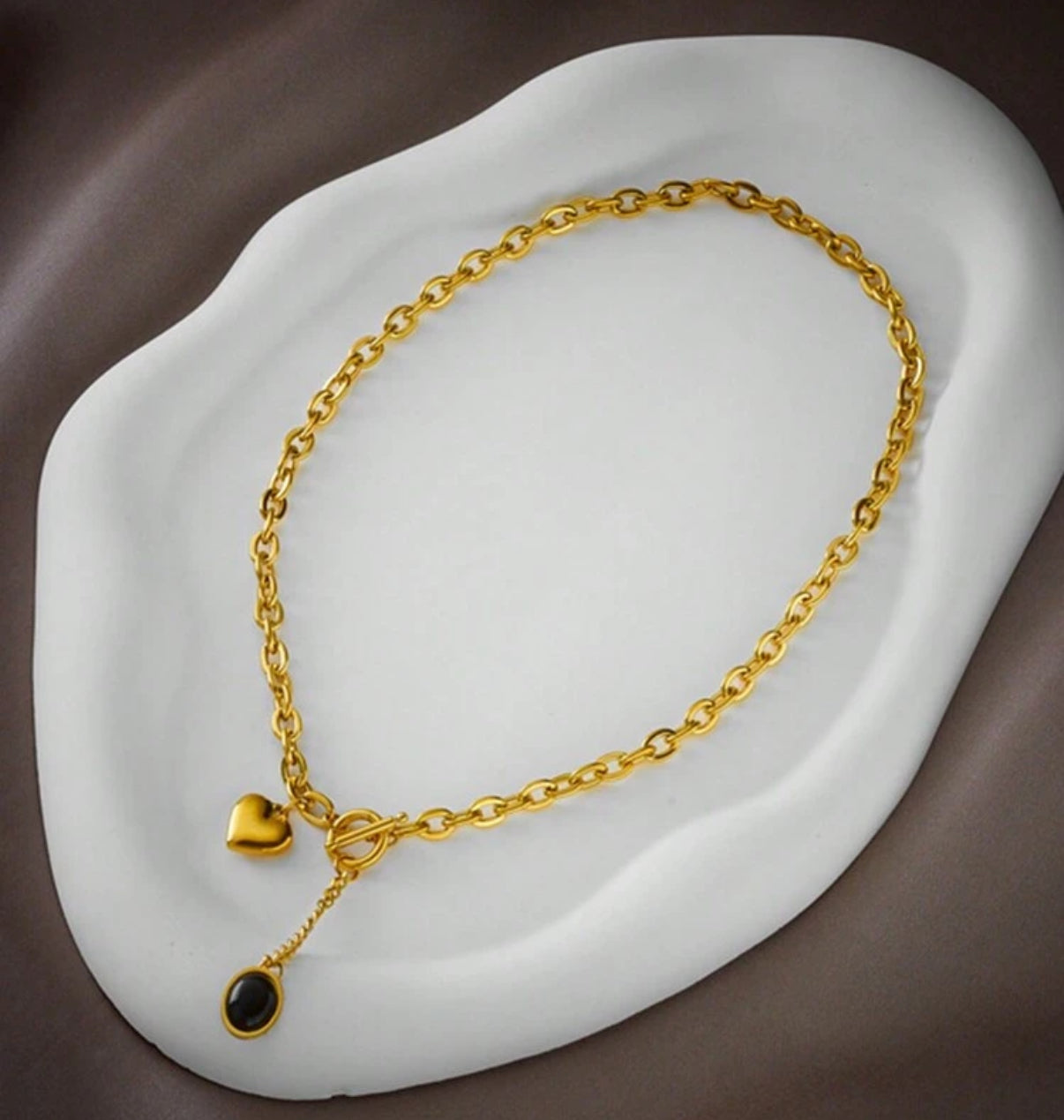 VIANKA NECKLACE