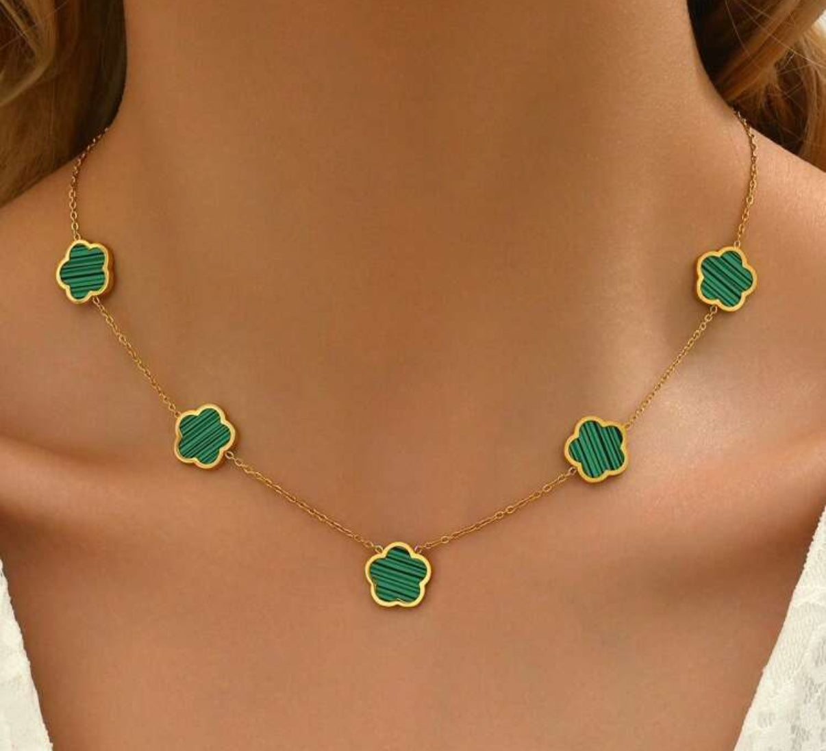 GREEN TREBOL NECKLACE