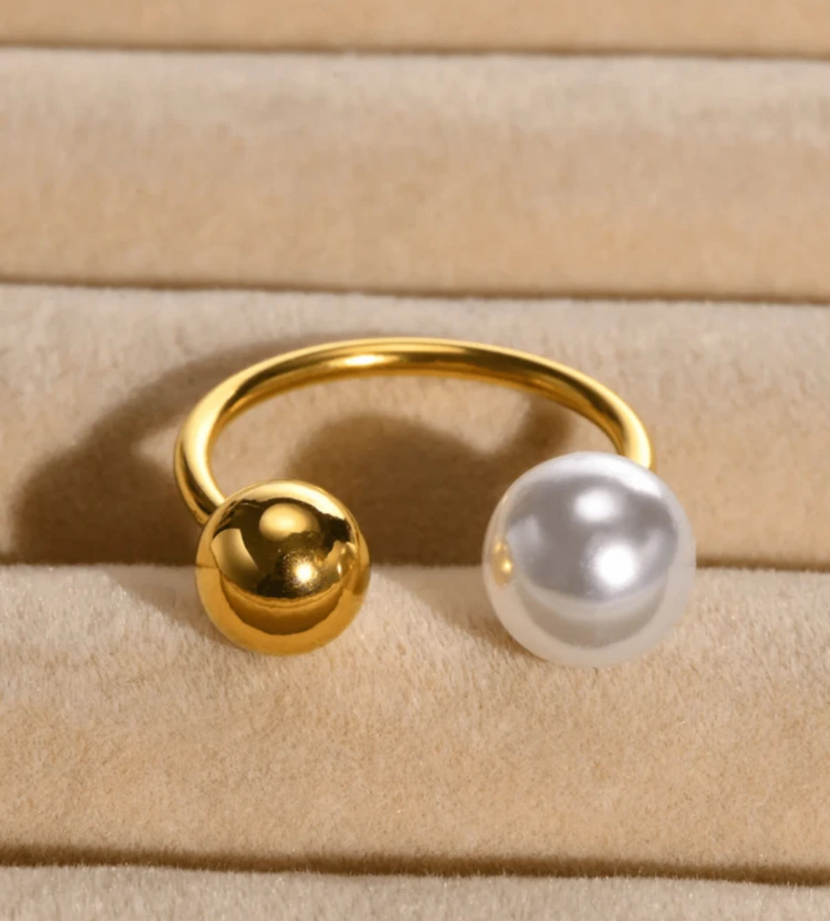 PEARL RING